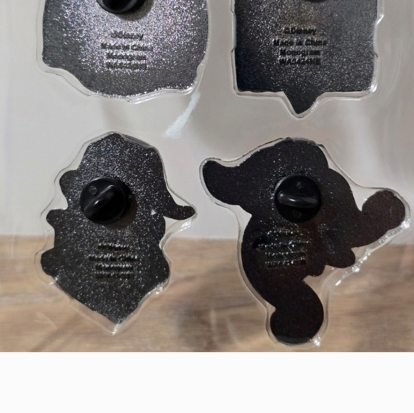 Nightmare before Christmas disney 4 piece metal pin set new - Picture 3 of 3